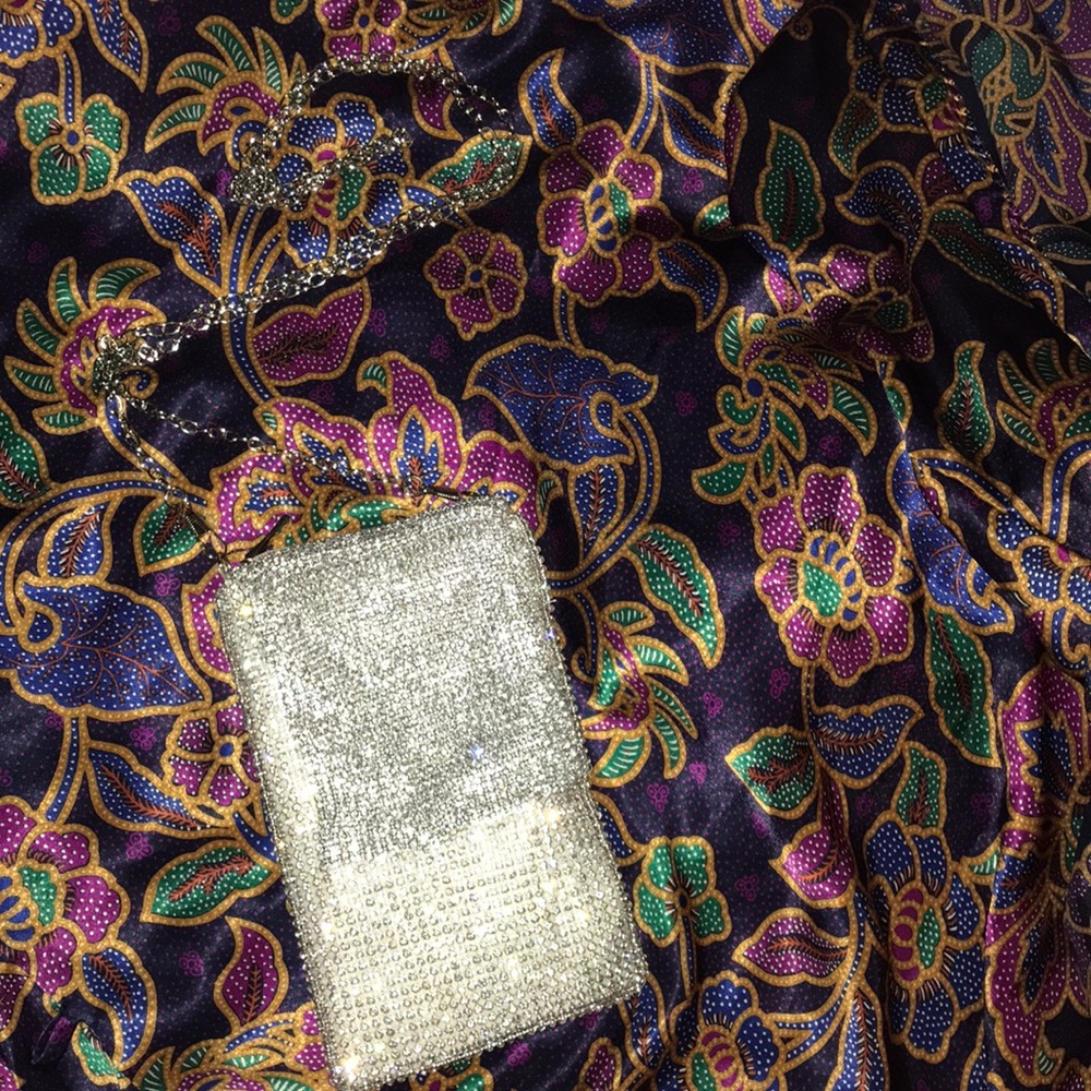Small shoulder bag